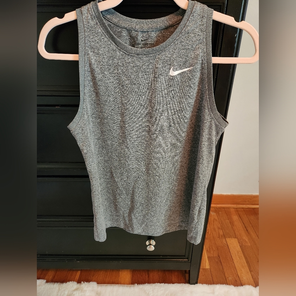 Nike tank